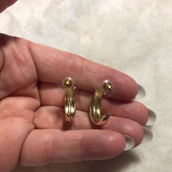 FINAL SALE- LEAVING CLOSET-NO FURTHER DISCOUNTS - Picture 4 of 5